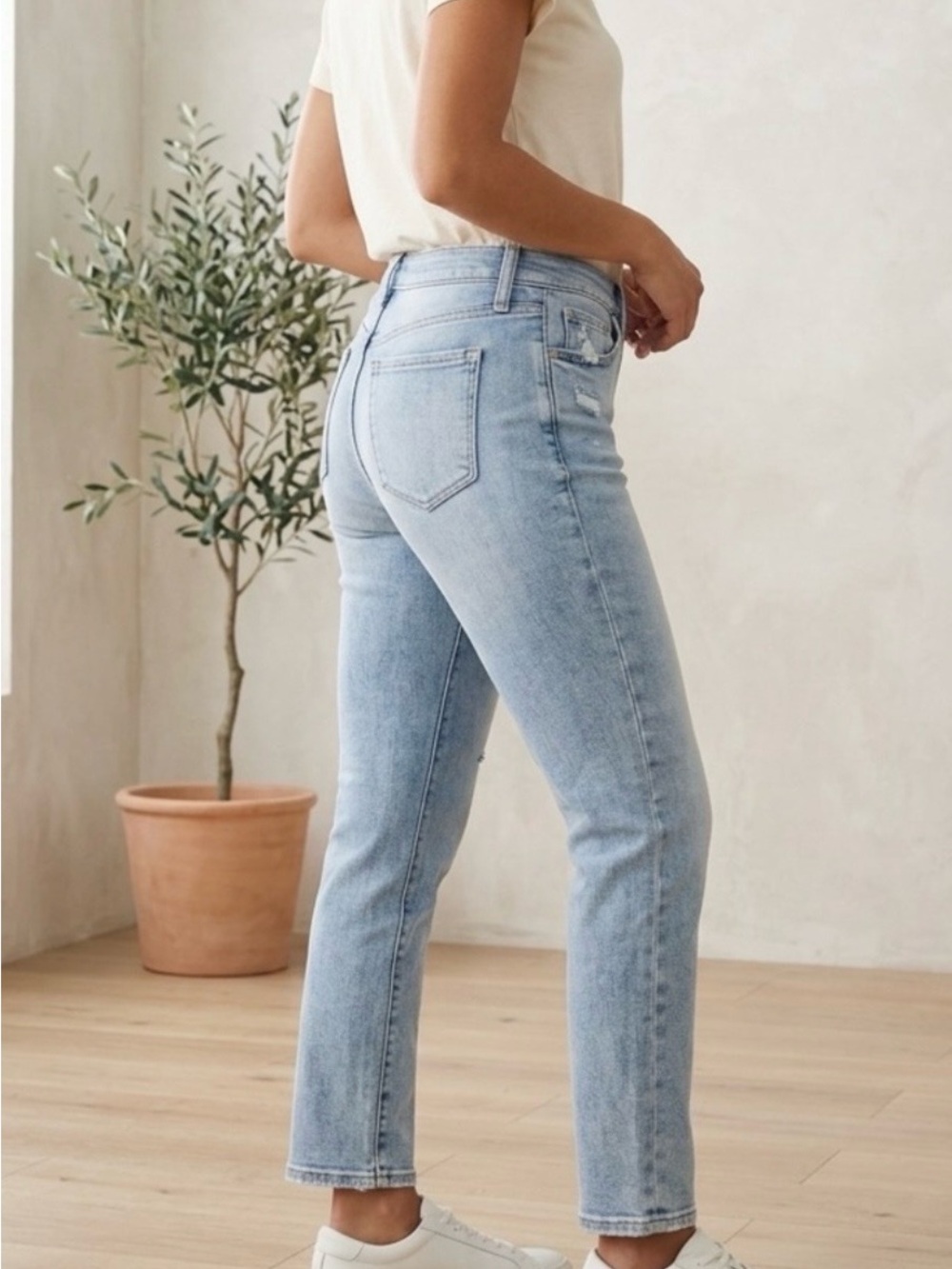 STS Blue EUC High rise high Stretch 
Skinny Jeans  medium wash - Size 27